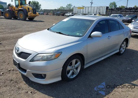 2011 Toyota Camry Se z USA, uszkodzony, nr VIN 4T1BF3EK9BU194828